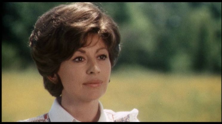 Jacqueline Ray