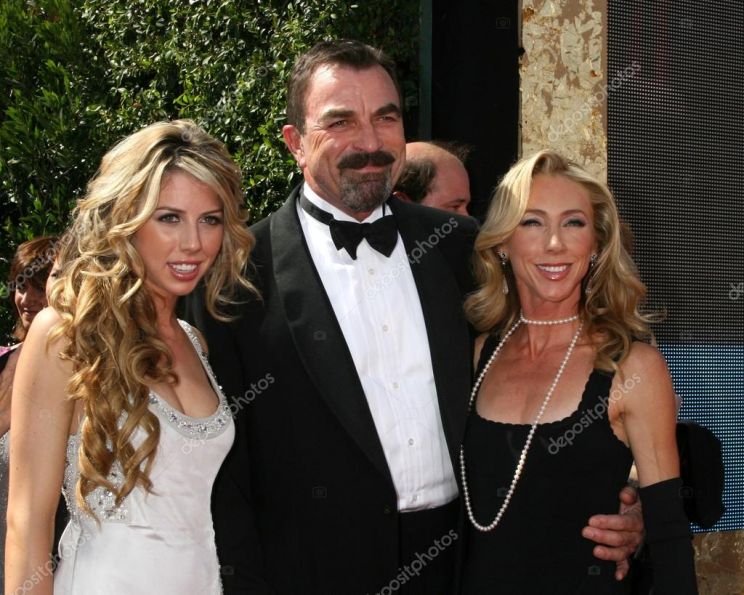 Jacqueline Ray