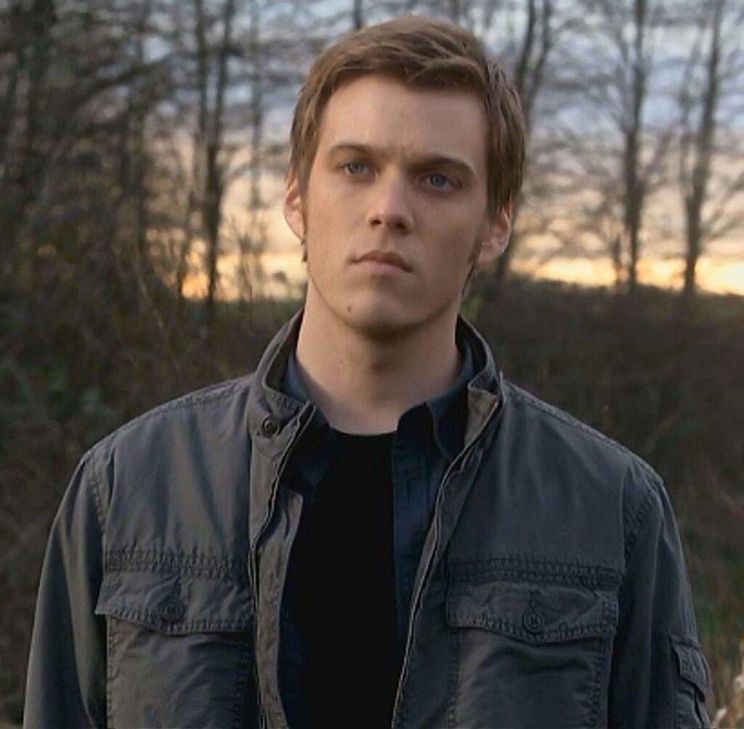 Jake Abel