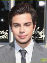Jake T. Austin #163301 picture (Portrait Medium)