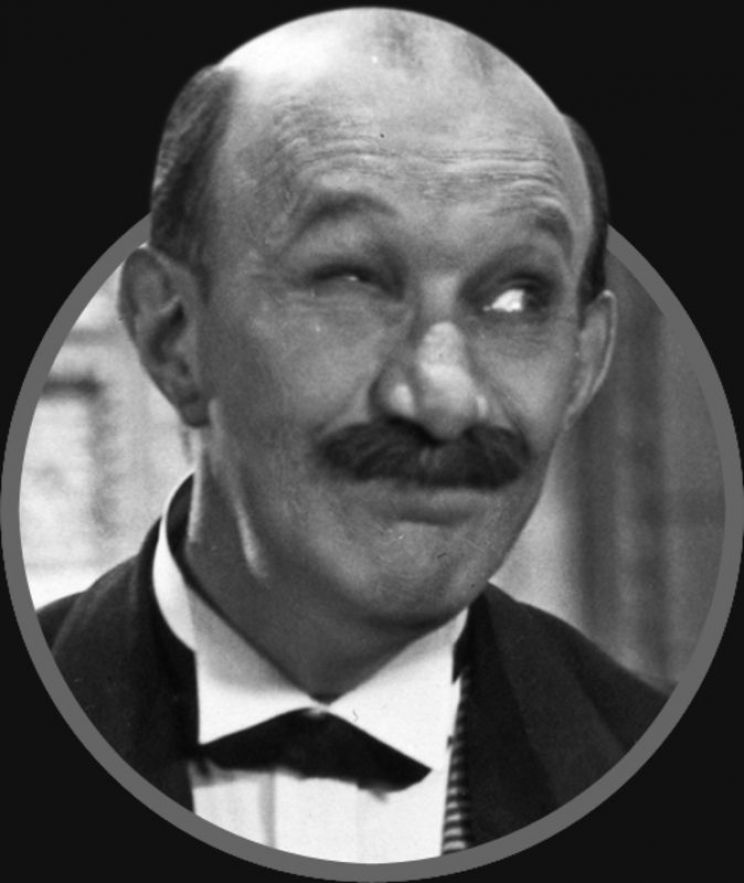 James Finlayson