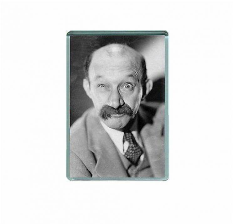 James Finlayson