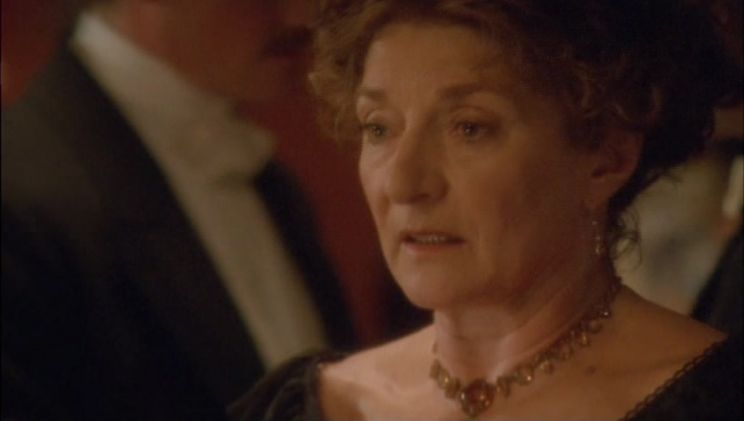 Jane Lapotaire