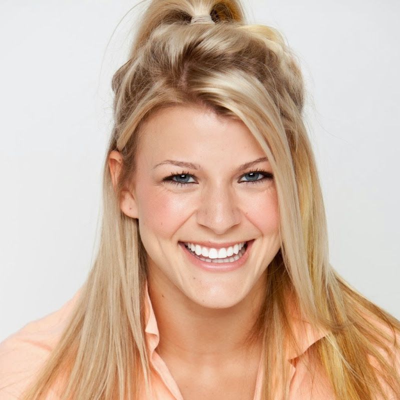 Pictures of Janelle Ginestra