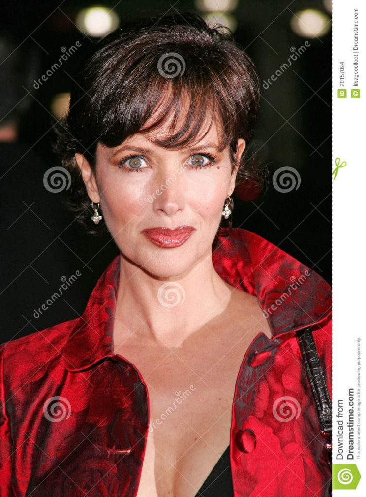 Janine Turner