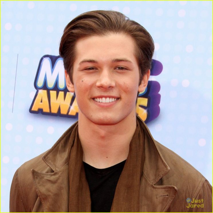 Jason Earles