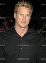 Jason Lewis photo