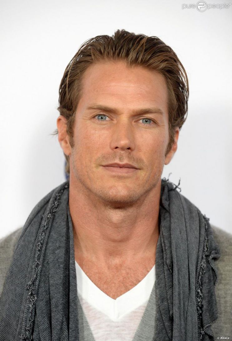 Jason Lewis