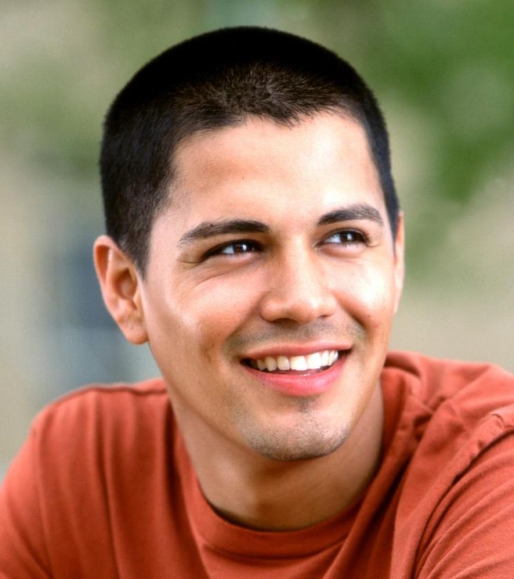 Jay Hernandez