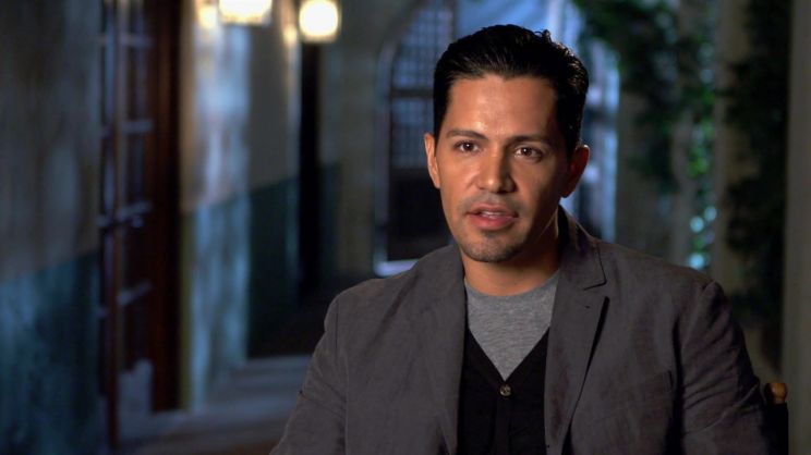 Jay Hernandez