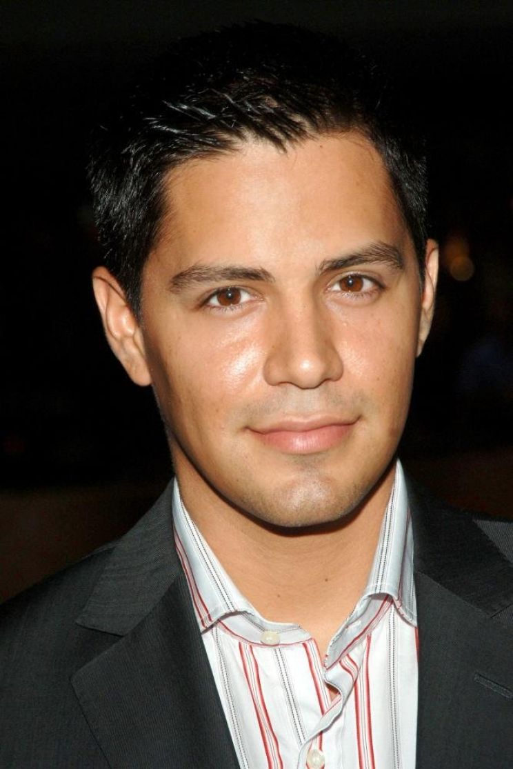 Jay Hernandez