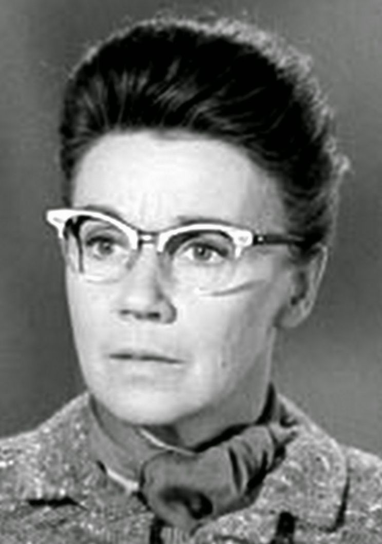 Jeanette Nolan