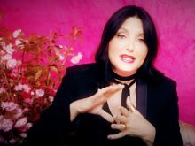 Jeanine Lobell
