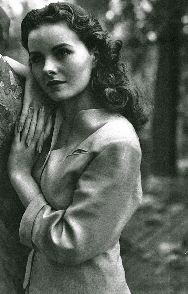 Jeanne Bates