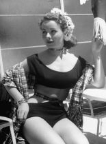 Jeanne Crain #754844 picture (Portrait Medium)