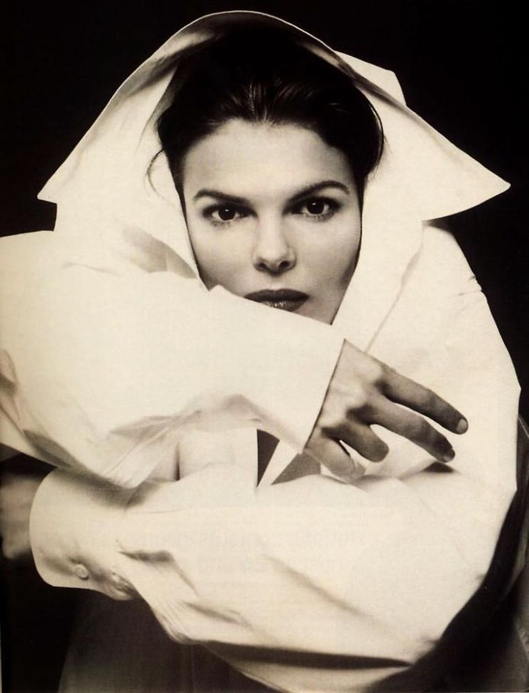 Jeanne Tripplehorn