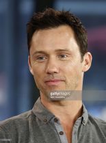 Jeffrey Donovan #143988 picture (Portrait Medium)