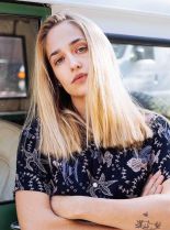 Jemima Kirke photo
