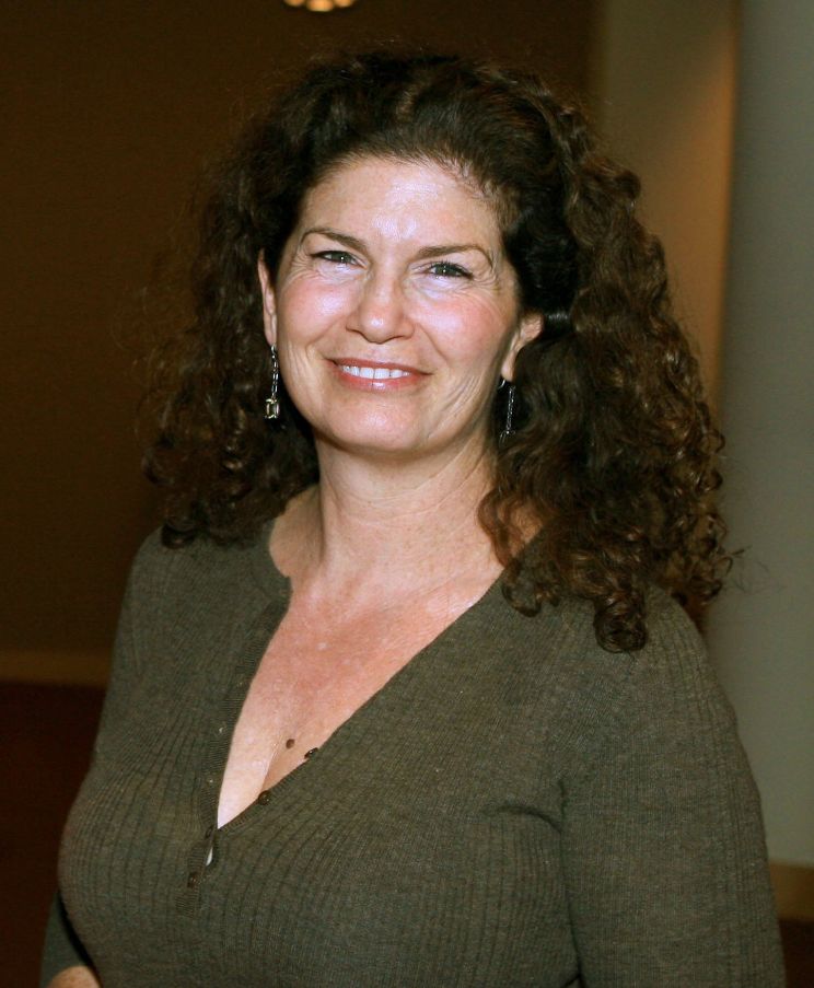 Jenette Goldstein.