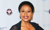 Jenifer Lewis