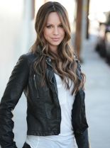Jenn Korbee #1284987 picture (Portrait Medium)
