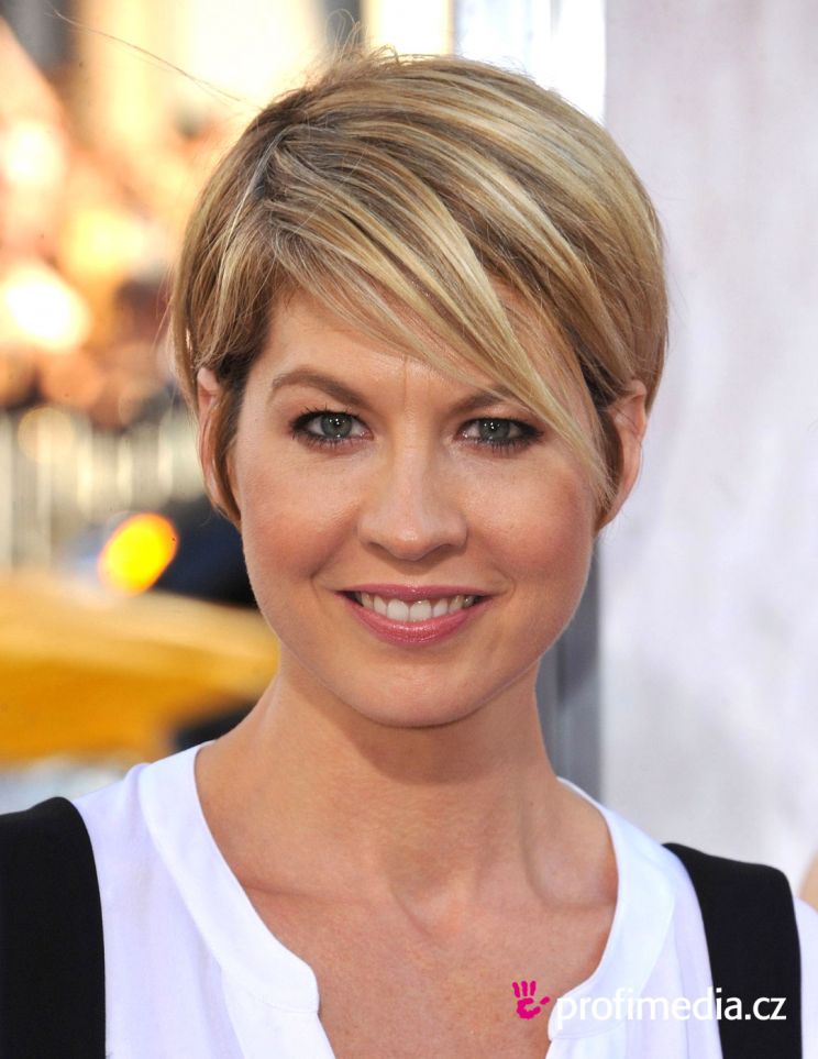 Jenna Elfman