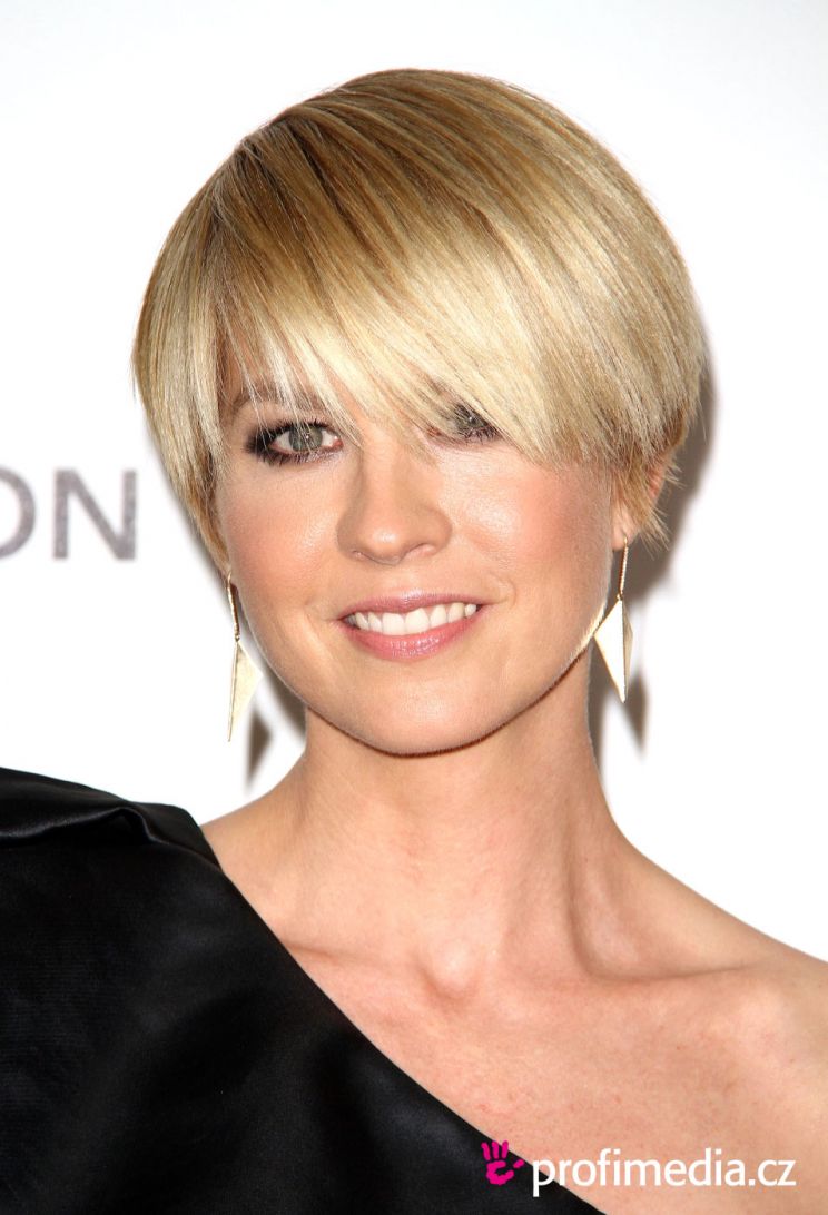 Jenna Elfman