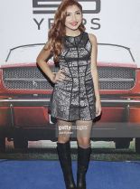 Jennessa Rose photo