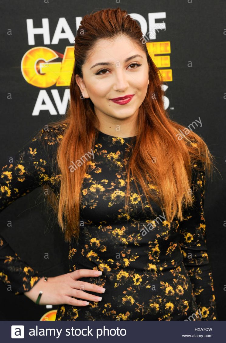 Jennessa Rose