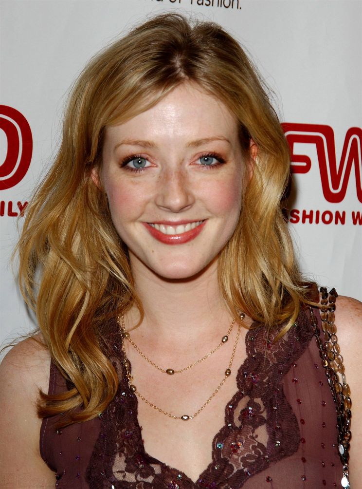 Jennifer Finnigan