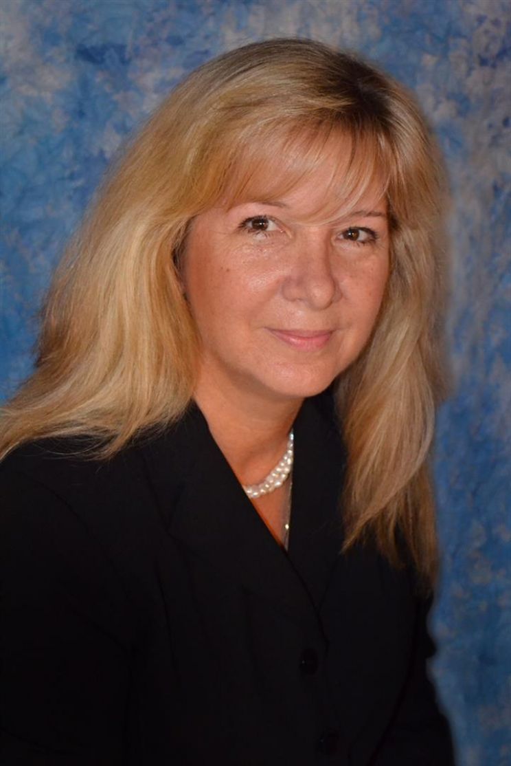 Jennifer Hall