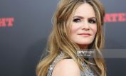 Jennifer Jason Leigh