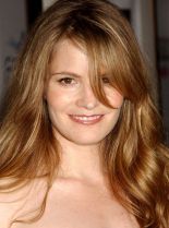 Jennifer Jason Leigh
