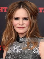 Jennifer Jason Leigh