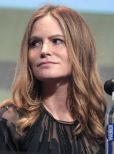 Jennifer Jason Leigh