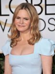 Jennifer Jason Leigh