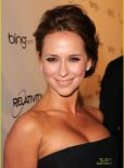 Jennifer Love Hewitt