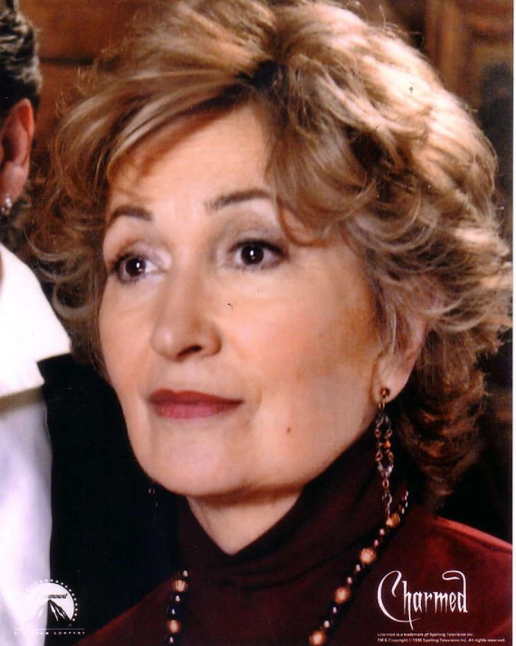 Jennifer Rhodes