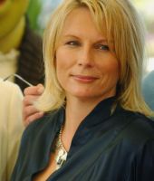 Jennifer Saunders