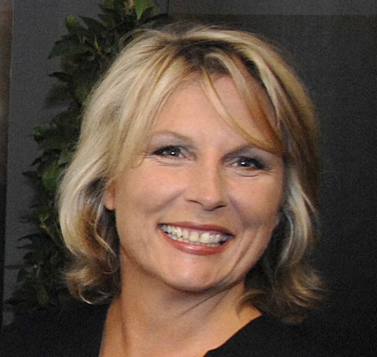 Jennifer Saunders