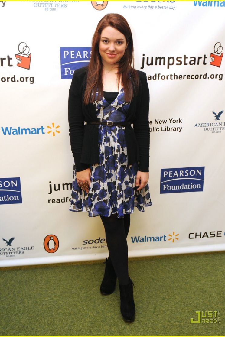 Jennifer Stone