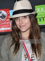 Jenny Mollen #266304 picture (Portrait Medium)