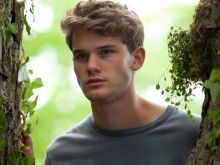 Jeremy Irvine