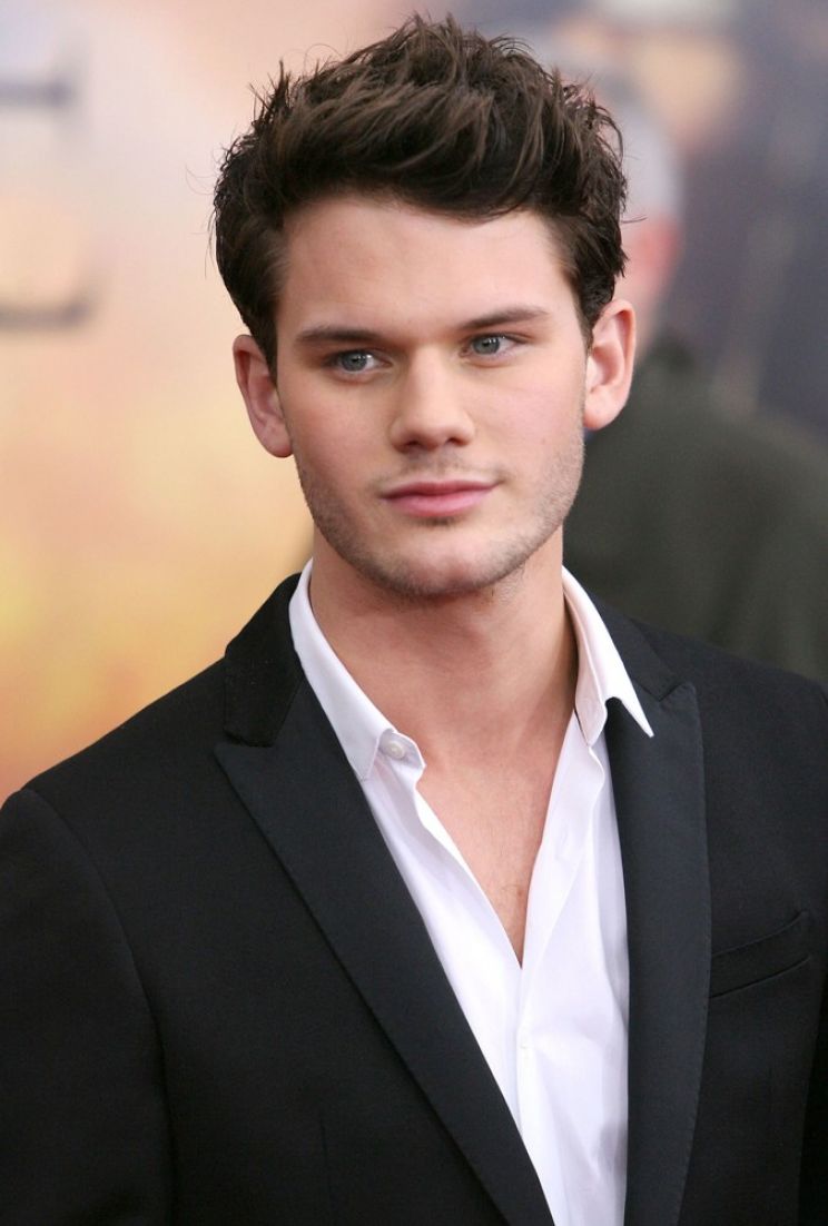 Jeremy Irvine