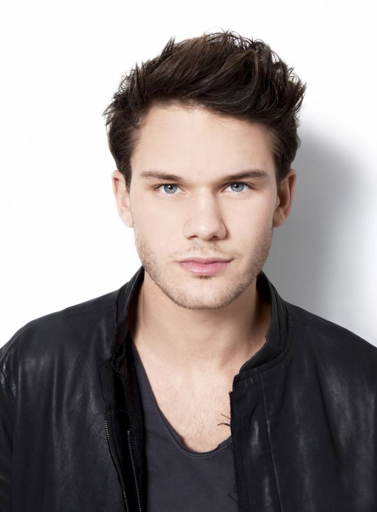 Jeremy Irvine