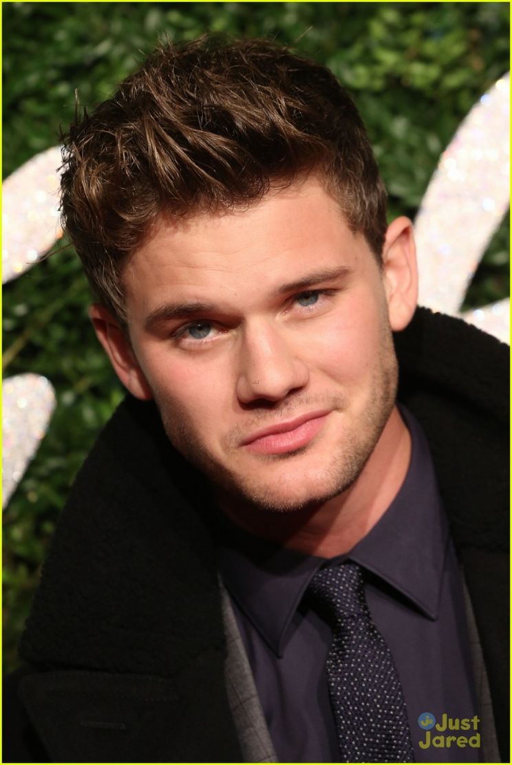 Jeremy Irvine