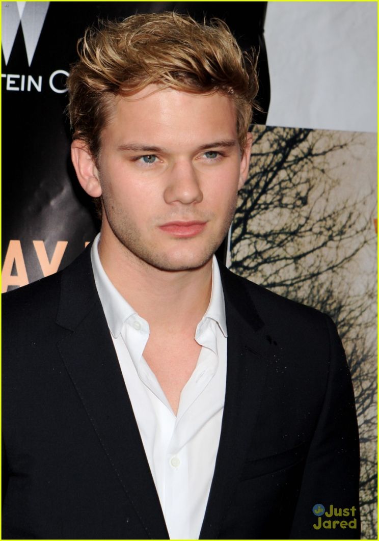 Jeremy Irvine