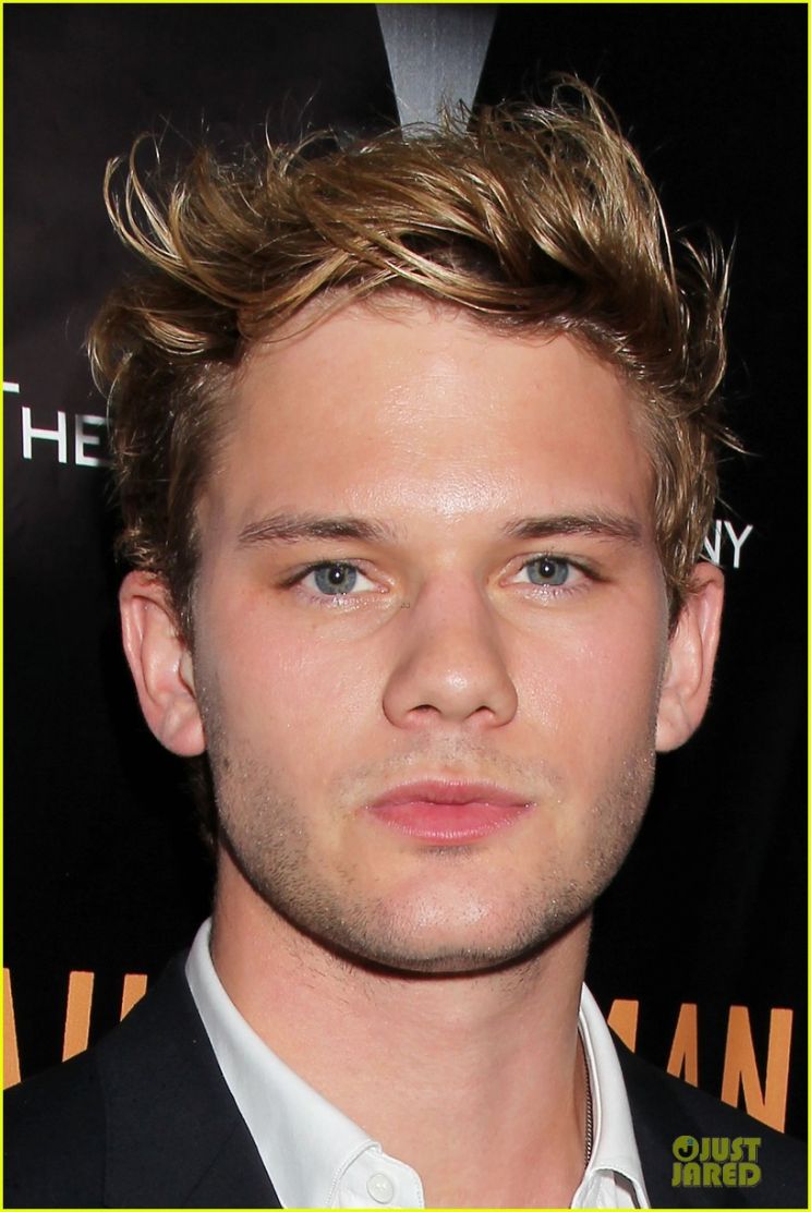 Jeremy Irvine