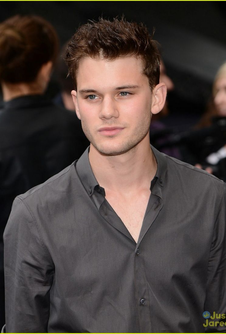 Jeremy Irvine