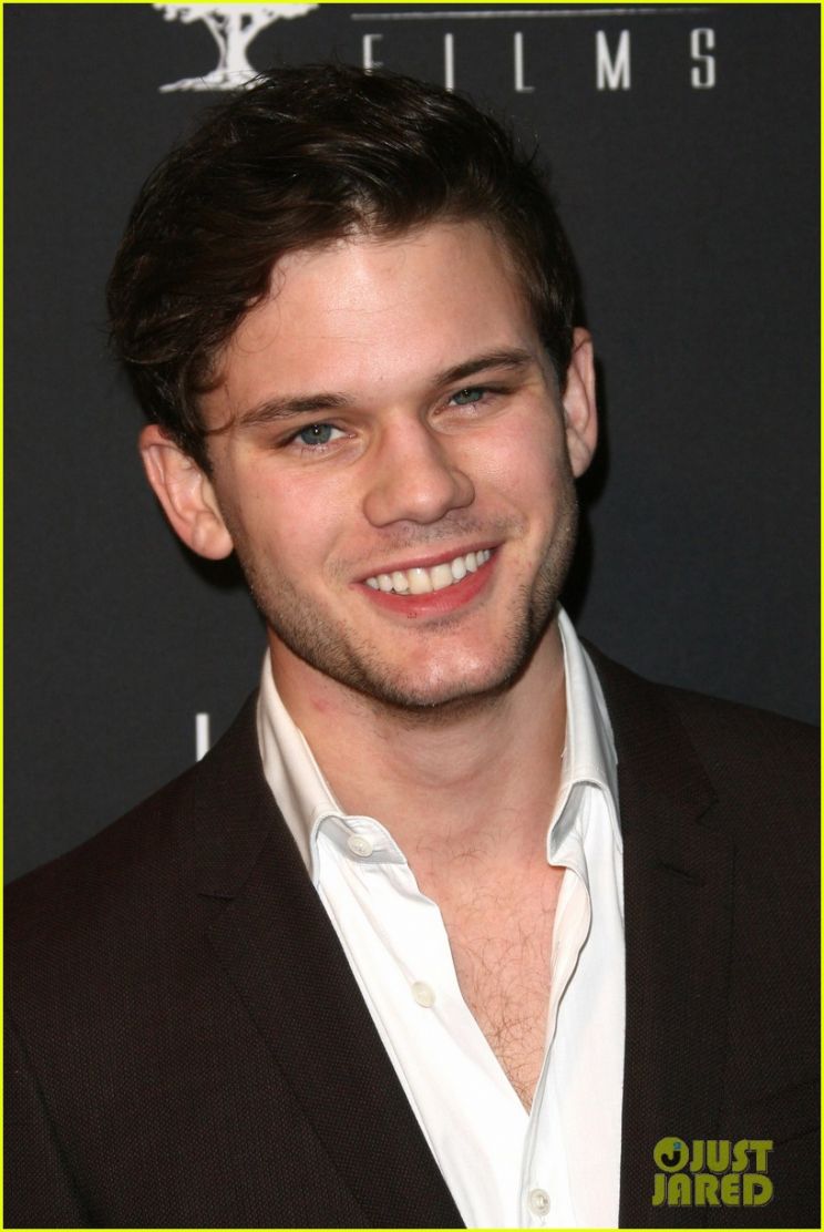 Jeremy Irvine